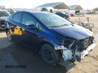 2015 Toyota Prius Four with VIN JTDKN3DU9F0406733, listed as a IAAI auction lot 41841006 with 158,013 mi miles. Bid and sale history available at carsss.com. Image 1.