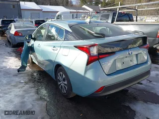 2022 Toyota Prius LE with VIN JTDL9MFUXN3040161, listed as a IAAI auction lot 41634231 with 8,437 mi miles. Bid and sale history available at carsss.com. Image 3.
