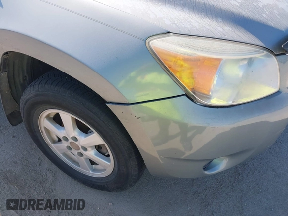 2006 Toyota RAV4 with VIN JTMBD33V865016156, listed as a IAAI auction lot 41998492 with 135,776 mi miles. Bid and sale history available at carsss.com. Image 12.