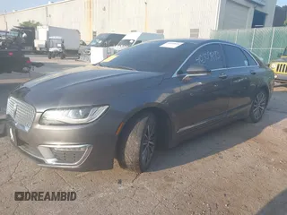2017 Lincoln MKZ Hybrid Select z VIN 3LN6L5LU8HR644639, wystawiony jako IAAI lot #40309893 z przebiegiem 139 114 mil mil oraz . Historia ofert i sprzedaży dostępna na DreamBid. Obrazek 2.