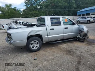 2005 Dodge Dakota SLT with VIN 1D7HE48K15S133160, listed as a Copart auction lot 70200384 with 233,215 mi miles and Salvage Title. Bid and sale history available at DreamBid. Image 3.