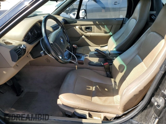 1999 BMW Z3 2.5 z VIN 4USCH9337XLF82104, wystawiony jako Copart lot #48657045 z przebiegiem 138 791 mil mil oraz Czysty tytuł • Clean title. Historia ofert i sprzedaży dostępna na DreamBid. Obrazek 7.