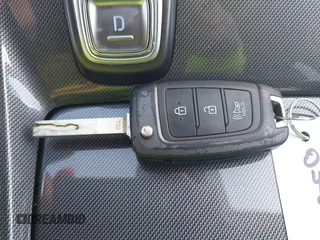 2021 Hyundai Santa Fe SE with VIN 5NMS14AJ7MH320491, listed as a IAAI auction lot 41773594 with 98,440 mi miles. Bid and sale history available at carsss.com. Image 11.