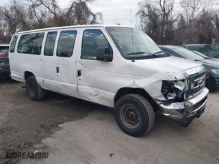 2010 Ford Econoline Wagon XL with VIN 1FBSS3BL6ADA81371, listed as a IAAI auction lot 41192772 with 154,886 mi miles. Bid and sale history available at carsss.com. Image 1.