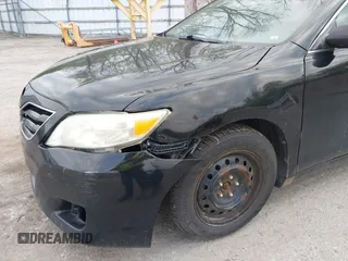 2010 Toyota Camry z VIN 4T4BF3EKXAR056638, wystawiony jako IAAI lot #42226158 z przebiegiem 194 062 mil mil oraz . Historia ofert i sprzedaży dostępna na DreamBid. Obrazek 13.