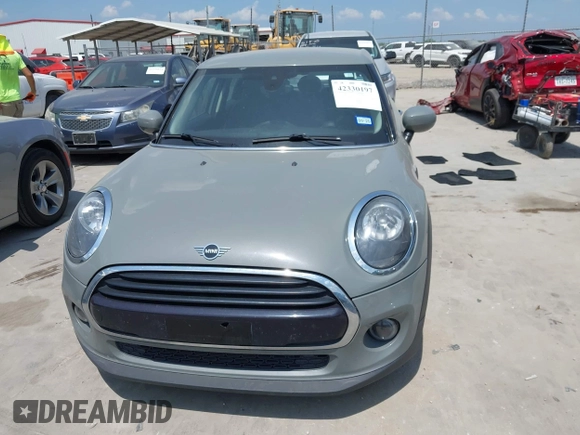 2021 MINI Hardtop 4 Door Oxford Edition with VIN WMWXU7C09M2P17351, listed as a IAAI auction lot 42330197 with 51,628 mi miles and . Bid and sale history available at DreamBid. Image 12.