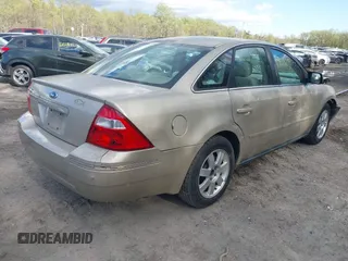 2005 Ford Five Hundred SE z VIN 1FAFP23115G121341, wystawiony jako IAAI lot #42027397 z przebiegiem 110 851 mil mil oraz . Historia ofert i sprzedaży dostępna na DreamBid. Obrazek 4.