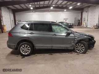 2018 Volkswagen Tiguan SEL with VIN 3VV3B7AX9JM125297, listed as a IAAI auction lot 41983886 with 82,429 mi miles. Bid and sale history available at carsss.com. Image 13.