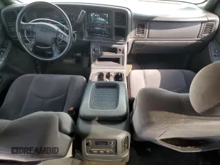 2003 GMC Sierra 1500HD SLE z VIN 1GTGC13U83F159358, wystawiony jako Copart lot #78096954 z przebiegiem 163 013 mil mil oraz Szkody całkowita. Historia ofert i sprzedaży dostępna na DreamBid. Obrazek 8.