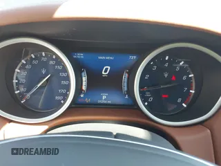 2019 Maserati Ghibli S Q4 GranLusso z VIN ZAM57YTLXK1338200, wystawiony jako IAAI lot #41875692 z przebiegiem 31 254 mil mil oraz . Historia ofert i sprzedaży dostępna na DreamBid. Obrazek 7.