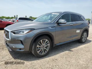 2023 Infiniti QX50 Luxe z VIN 3PCAJ5BA1PF114041, wystawiony jako Copart lot #51680195 z przebiegiem 15 096 mil mil oraz Szkoda całkowita • Salvage title. Historia ofert i sprzedaży dostępna na DreamBid. Obrazek 1.