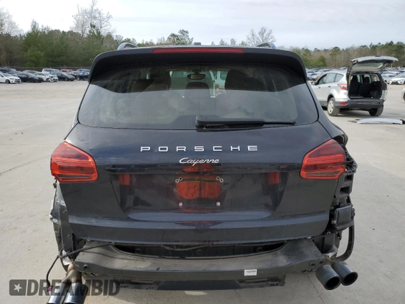 2016 Porsche Cayenne with VIN WP1AA2A25GLA11418, listed as a Copart auction lot 47500685 with 124,696 mi miles and Clean Title. Bid and sale history available at carsss.com. Image 6.