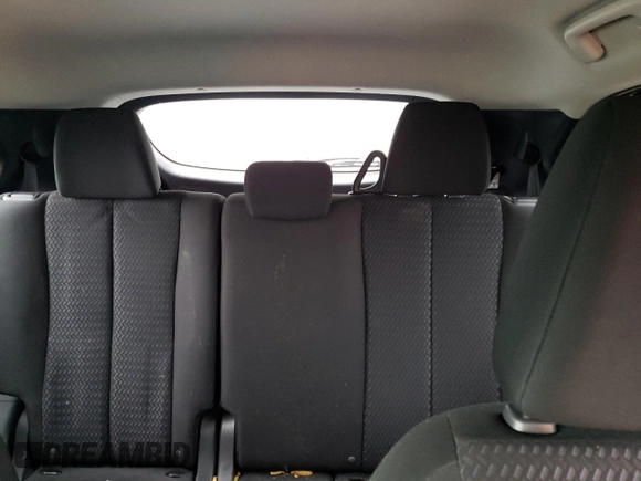 2022 Mitsubishi Eclipse Cross ES with VIN JA4ATUAA0NZ605000, listed as a Copart auction lot 57465995 with 28,712 mi miles and Salvage title. Bid and sale history available at DreamBid. Image 10.