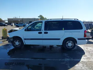 2004 Chevrolet Venture LS with VIN 1GNDX03E24D177501, listed as a IAAI auction lot 41506645 with 190,380 mi miles. Bid and sale history available at carsss.com. Image 15.