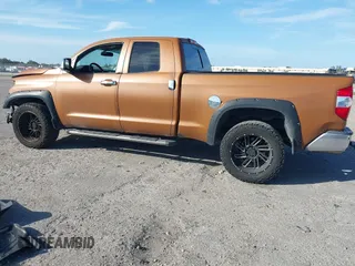 2016 Toyota Tundra SR z VIN 5TFRM5F19GX102715, wystawiony jako IAAI lot #41265300 z przebiegiem 109 619 mil mil oraz . Historia ofert i sprzedaży dostępna na DreamBid. Obrazek 3.