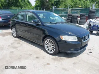 2008 Volvo S40 2.4L z VIN YV1MS390X82365795, wystawiony jako IAAI lot #42399375 z przebiegiem 175 653 mil mil oraz . Historia ofert i sprzedaży dostępna na DreamBid. Obrazek 1.