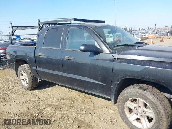 2010 Dodge Dakota Bighorn/Lonestar with VIN 1D7CW3GK1AS155513, listed as a IAAI auction lot 41437670 with 184,199 mi miles. Bid and sale history available at carsss.com. Image 13.