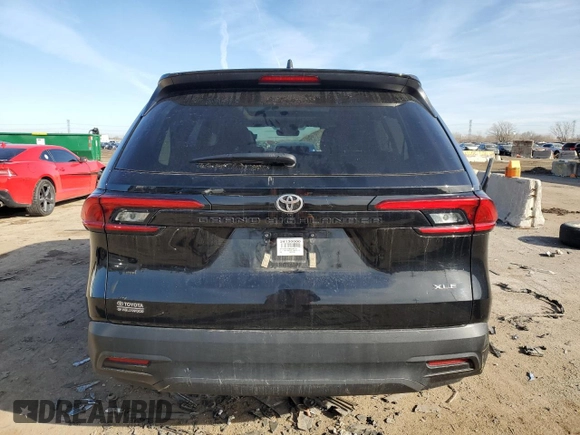 2024 Toyota Highlander XLE z VIN 5TDAAAA56RS006753, wystawiony jako Copart lot #43558345 z przebiegiem 86 961 mil mil oraz Szkoda całkowita • Salvage title. Historia ofert i sprzedaży dostępna na DreamBid. Obrazek 6.
