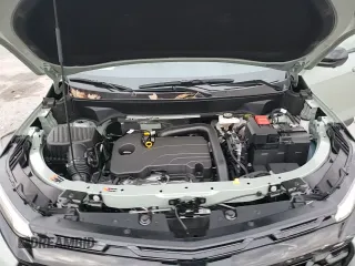 2025 Chevrolet Equinox FWD LT z VIN 3GNAXHEGXSL146715, wystawiony jako Copart lot #83678004 z przebiegiem 564 mil mil oraz Szkoda całkowita • Salvage title. Historia ofert i sprzedaży dostępna na DreamBid. Obrazek 16.