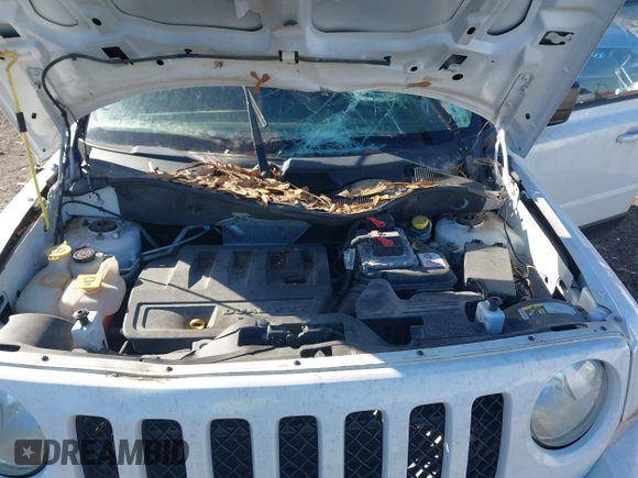 2015 Jeep Patriot Latitude with VIN 1C4NJPFB8FD220119, listed as a IAAI auction lot 41629305 with 90,753 mi miles and . Bid and sale history available at DreamBid. Image 10.
