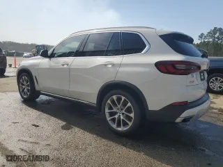 2021 BMW X5 sDrive40i with VIN 5UXCR4C03M9D78256, listed as a Copart auction lot 49325035 with 0 mi miles and Salvage Title. Bid and sale history available at carsss.com. Image 2.