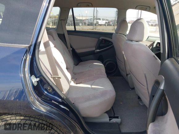 2006 Toyota RAV4 with VIN JTMZD33V066019206, listed as a IAAI auction lot 41770496 with 158,048 mi miles. Bid and sale history available at carsss.com. Image 8.
