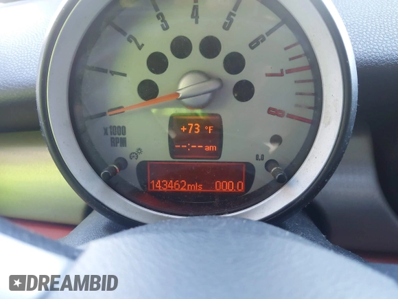 2008 MINI Hardtop with VIN WMWMF33588TT64697, listed as a IAAI auction lot 41831695 with 143,462 mi miles and . Bid and sale history available at DreamBid. Image 7.