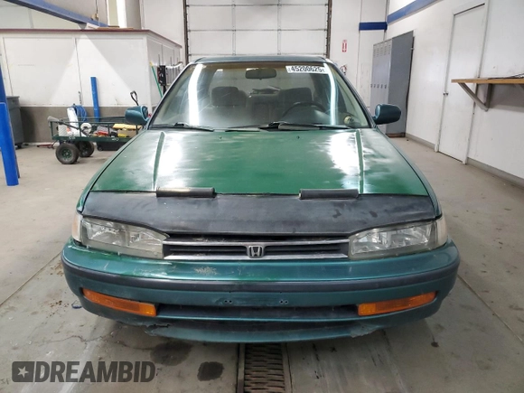 1993 Honda Accord z VIN 1HGCB7652PA155769, wystawiony jako Copart lot #45200625 z przebiegiem 251 834 mil mil oraz Szkoda całkowita • Salvage title. Historia ofert i sprzedaży dostępna na DreamBid. Obrazek 5.