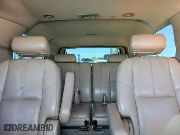 2007 Chevrolet Suburban LTZ with VIN 3GNFC16J27G211284, listed as a Copart auction lot 56581835 with 186,515 mi miles and Salvage title. Bid and sale history available at DreamBid. Image 10.