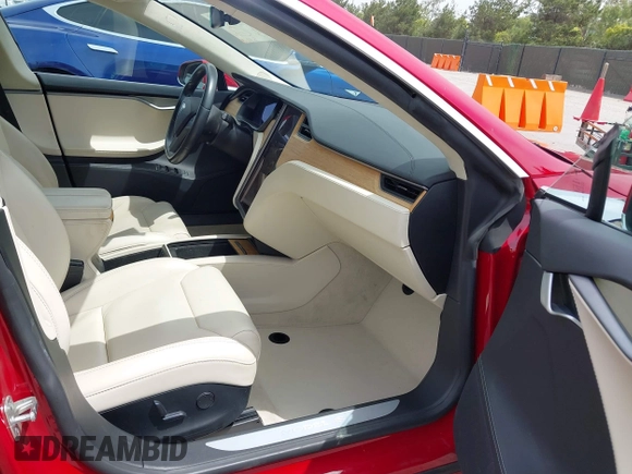 2018 Tesla Model S 75D with VIN 5YJSA1E29JF273494, listed as a IAAI auction lot 42246104 with 93,870 mi miles and . Bid and sale history available at DreamBid. Image 5.