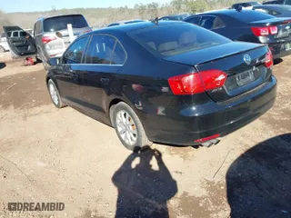 2014 Volkswagen Jetta Sedan SE with VIN 3VWD17AJ0EM442213, listed as a IAAI auction lot 41359793 with 77,970 mi miles. Bid and sale history available at carsss.com. Image 3.