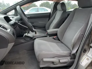 2006 Honda Civic LX z VIN 1HGFA16586L132710, wystawiony jako Copart lot #55261865 z przebiegiem 143 679 mil mil oraz Szkoda całkowita • Salvage title. Historia ofert i sprzedaży dostępna na DreamBid. Obrazek 7.