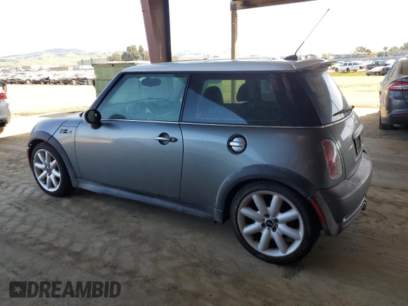 2006 MINI Hardtop S with VIN WMWRE33546TJ48416, listed as a Copart auction lot 51646105 with 110,104 mi miles and Clean Title. Bid and sale history available at DreamBid. Image 2.