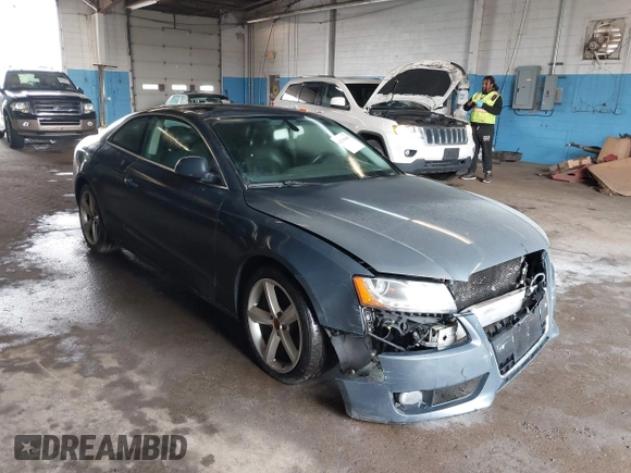 2009 Audi A5 z VIN WAUDK78T29A049174, wystawiony jako IAAI lot #42196460 z przebiegiem 171 255 mil mil oraz . Historia ofert i sprzedaży dostępna na DreamBid. Obrazek 1.