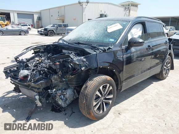 2022 Volkswagen Tiguan S with VIN 3VV1B7AX5NM030779, listed as a IAAI auction lot 41877605 with 39,261 mi miles and . Bid and sale history available at DreamBid. Image 18.