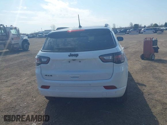 2024 Jeep Compass Limited with VIN 3C4NJDCN7RT106527, listed as a IAAI auction lot 42054193 with 1,862 mi miles and . Bid and sale history available at DreamBid. Image 16.