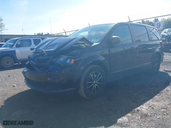 2015 Dodge Grand Caravan SE with VIN 2C4RDGBG3FR624498, listed as a IAAI auction lot 40400068 with 96,596 mi miles. Bid and sale history available at carsss.com. Image 17.