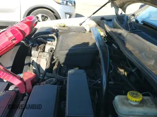 2005 Jeep Grand Cherokee Limited with VIN 1J4HS58N35C525788, listed as a IAAI auction lot 43370437 with 164,757 mi miles and . Bid and sale history available at DreamBid. Image 12.