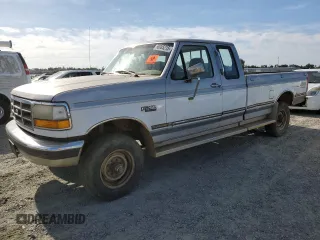 1995 Ford F-250 с VIN 1FTHX26G1SKA19582, выставлен на аукционе Copart как лот 58085215 с пробегом 129 582 миль миль и Чистый • Clean title. История ставок и продаж доступна на DreamBid. Изображение 1.