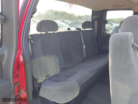2006 Chevrolet Silverado 1500 LT1 with VIN 1GCEK19B46E108918, listed as a IAAI auction lot 41724888 with 194,619 mi miles. Bid and sale history available at carsss.com. Image 8.