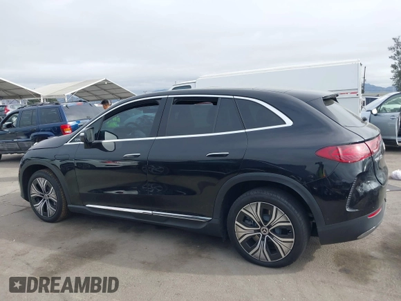 2024 Mercedes-Benz EQE 350+ z VIN 4JGGM2BB7RA054735, wystawiony jako IAAI lot #40903255 z przebiegiem Nie podano mil oraz . Historia ofert i sprzedaży dostępna na DreamBid. Obrazek 14.
