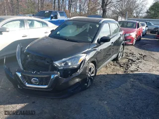 2018 Nissan Kicks SV with VIN 3N1CP5CU1JL524589, listed as a IAAI auction lot 41236428 with 116,487 mi miles. Bid and sale history available at carsss.com. Image 17.