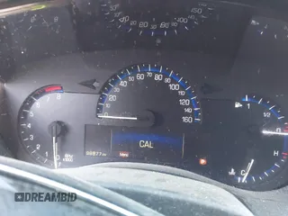 2013 Cadillac ATS Performance z VIN 1G6AC5S30D0128358, wystawiony jako IAAI lot #41745457 z przebiegiem 99 977 mil mil oraz . Historia ofert i sprzedaży dostępna na DreamBid. Obrazek 7.