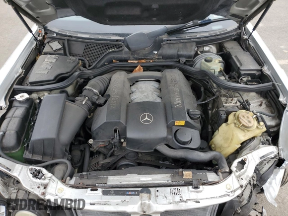 2002 Mercedes-Benz E-Class with VIN WDBJF82J42X068060, listed as a Copart auction lot 48422005 with 263,835 mi miles and Non Repairable. Bid and sale history available at carsss.com. Image 11.