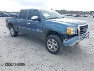 2010 GMC Sierra 1500 SLE z VIN 3GTRCVE05AG212202, wystawiony jako IAAI lot #41727082 z przebiegiem 241 893 mil mil oraz . Historia ofert i sprzedaży dostępna na DreamBid. Obrazek 1.