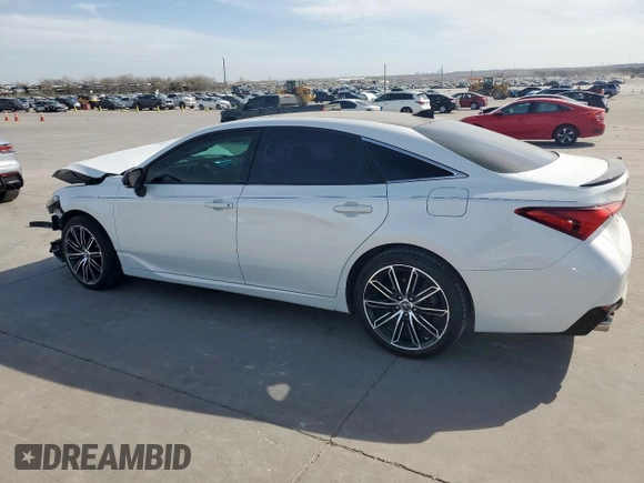 2019 Toyota Avalon XLE with VIN 4T1BZ1FB8KU033798, listed as a Copart auction lot 49526305 with 90,999 mi miles and Salvage Title. Bid and sale history available at carsss.com. Image 2.