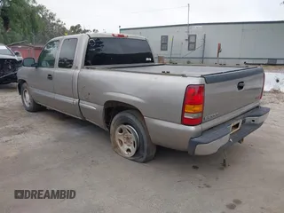 2001 GMC Sierra 1500 SLE z VIN 2GTEC19V711120871, wystawiony jako IAAI lot #42093793 z przebiegiem 271 247 mil mil oraz . Historia ofert i sprzedaży dostępna na DreamBid. Obrazek 3.