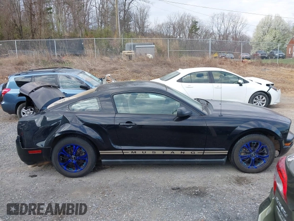2006 Ford Mustang Standard with VIN 1ZVFT80N165264736, listed as a IAAI auction lot 41871329 with 144,304 mi miles. Bid and sale history available at carsss.com. Image 13.