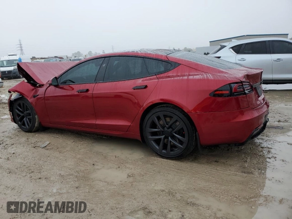 2024 Tesla Model S z VIN 5YJSA1E52RF537354, wystawiony jako Copart lot #43077365 z przebiegiem 8 934 mil mil oraz Szkoda całkowita • Salvage title. Historia ofert i sprzedaży dostępna na DreamBid. Obrazek 2.