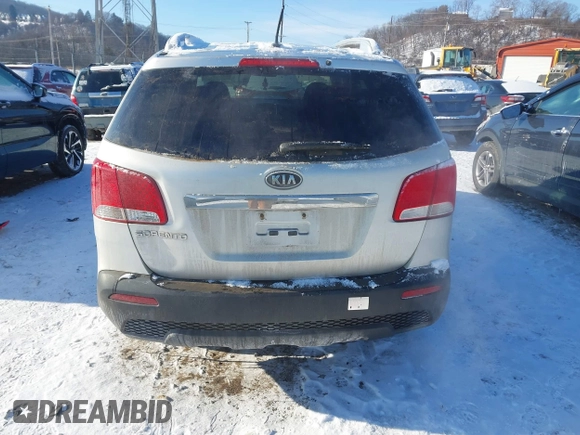 2013 Kia Sorento LX with VIN 5XYKTDA20DG385289, listed as a IAAI auction lot 41370458 with 107,216 mi miles and . Bid and sale history available at DreamBid. Image 16.